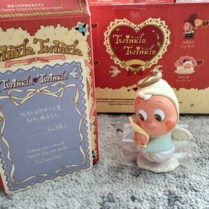 POP MART Twinkle Twinkle Crush On You Series – Hold Myself With Love